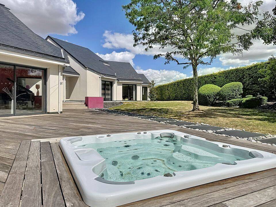 Maison 11 pièces 503 m² · à Le Mesnil-sur-Oger · 503 m² · 1 180 000 €