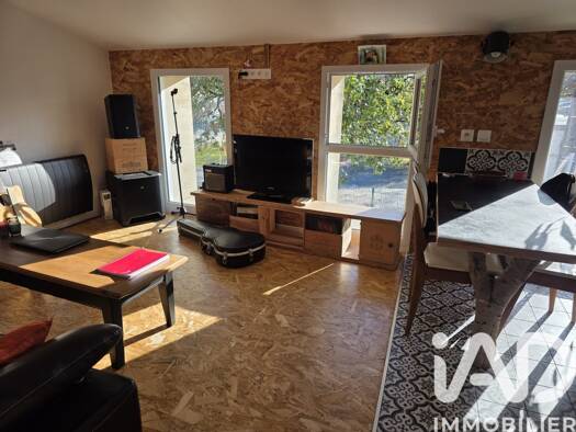 Maison de ville à vendre 123 000 € 2 pièces 1 chambre 48 m² 100 m² de terrain Nord Pauillac 33250