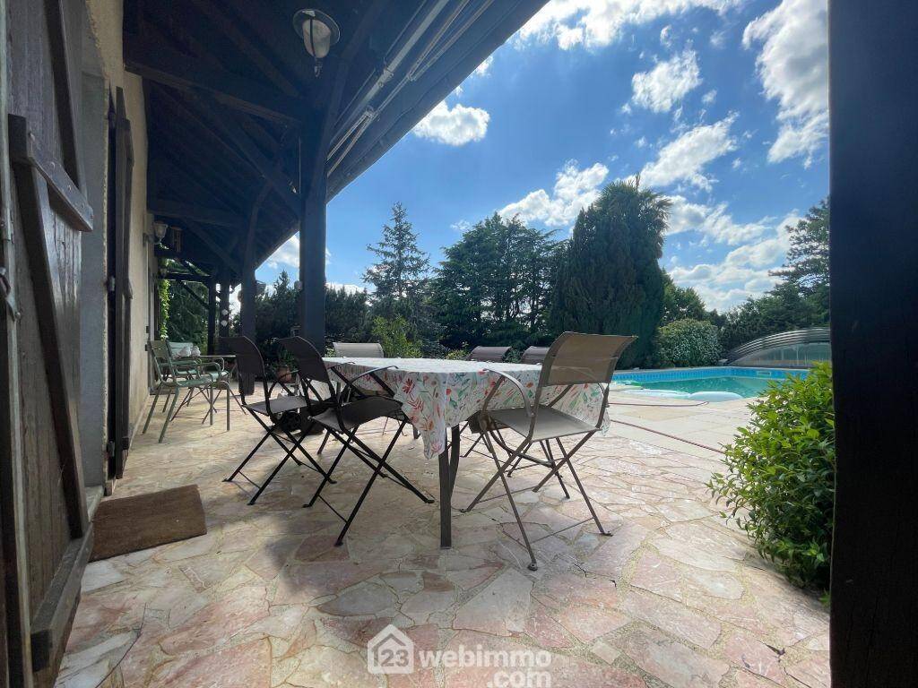 Maison 8 pièces 200 m² · à Vivonne · 200 m² · 360 500 €