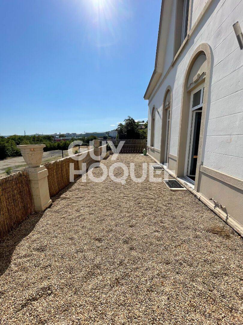 Appartement 5 pièces 138 m² · à Caluire-Et-Cuire · 138,3 m² · 1 868 €/mois