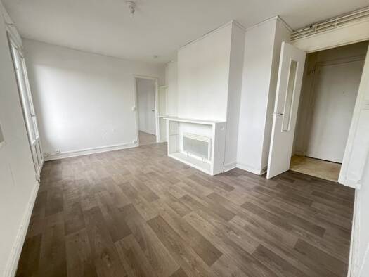Appartement à louer 500 € 2 pièces 1 chambre 41,3 m² Étage 1/4 Nord-RN Lannemezan 65300
