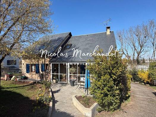 Maison à vendre 315 000 € 8 pièces 6 chambres 227 m² 1 013 m² de terrain Belair Rodez 12000