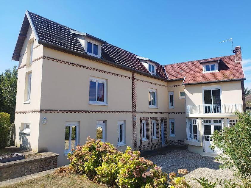 Maison 10 pièces 187 m² · à Charleval · 187 m² · 230 000 €