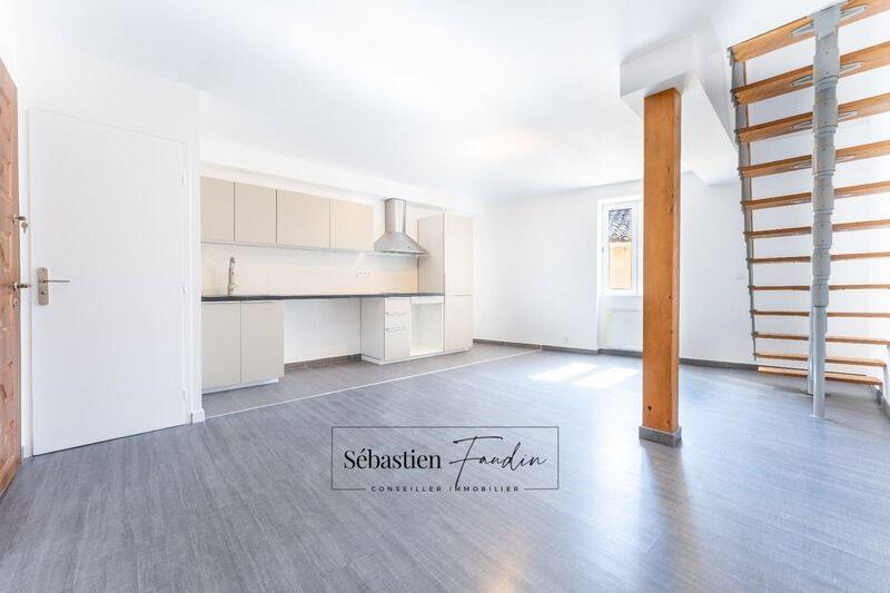 Appartement 3 pièces 56 m² · à Solliès-Toucas · 56 m² · 149 000 €