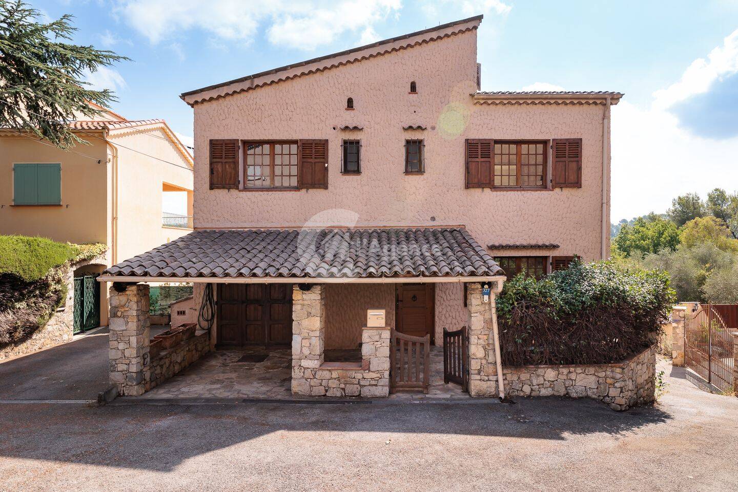 Maison 8 pièces 200 m² · à Mouans-Sartoux · 200 m² · 530 000 €