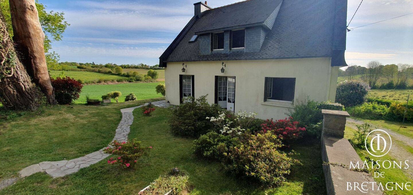Maison 7 pièces 140 m² · à Scaër · 140 m² · 141 750 €