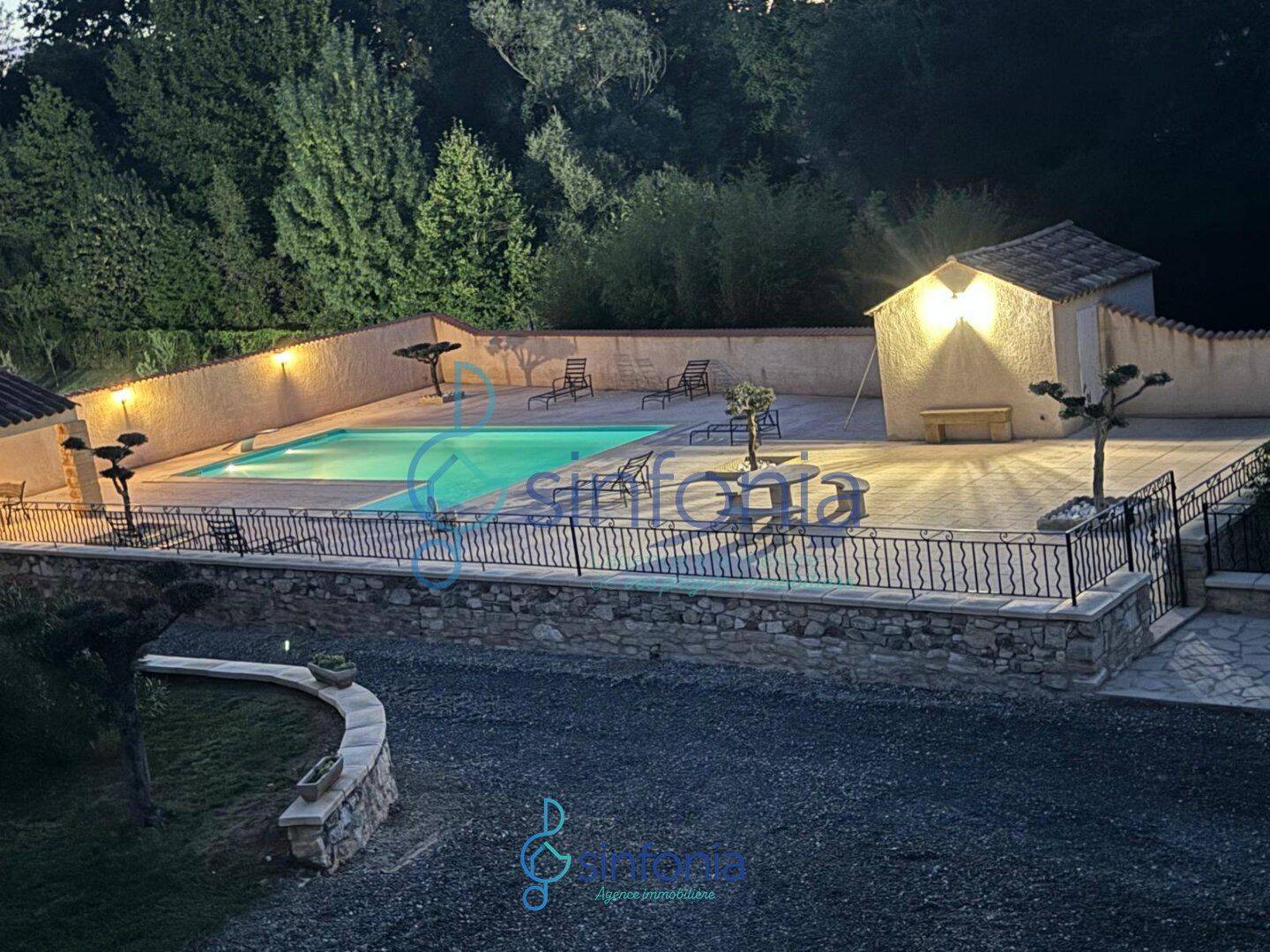 Maison 8 pièces 250 m² · à Serviers-Et-Labaume · 250 m² · 599 000 €
