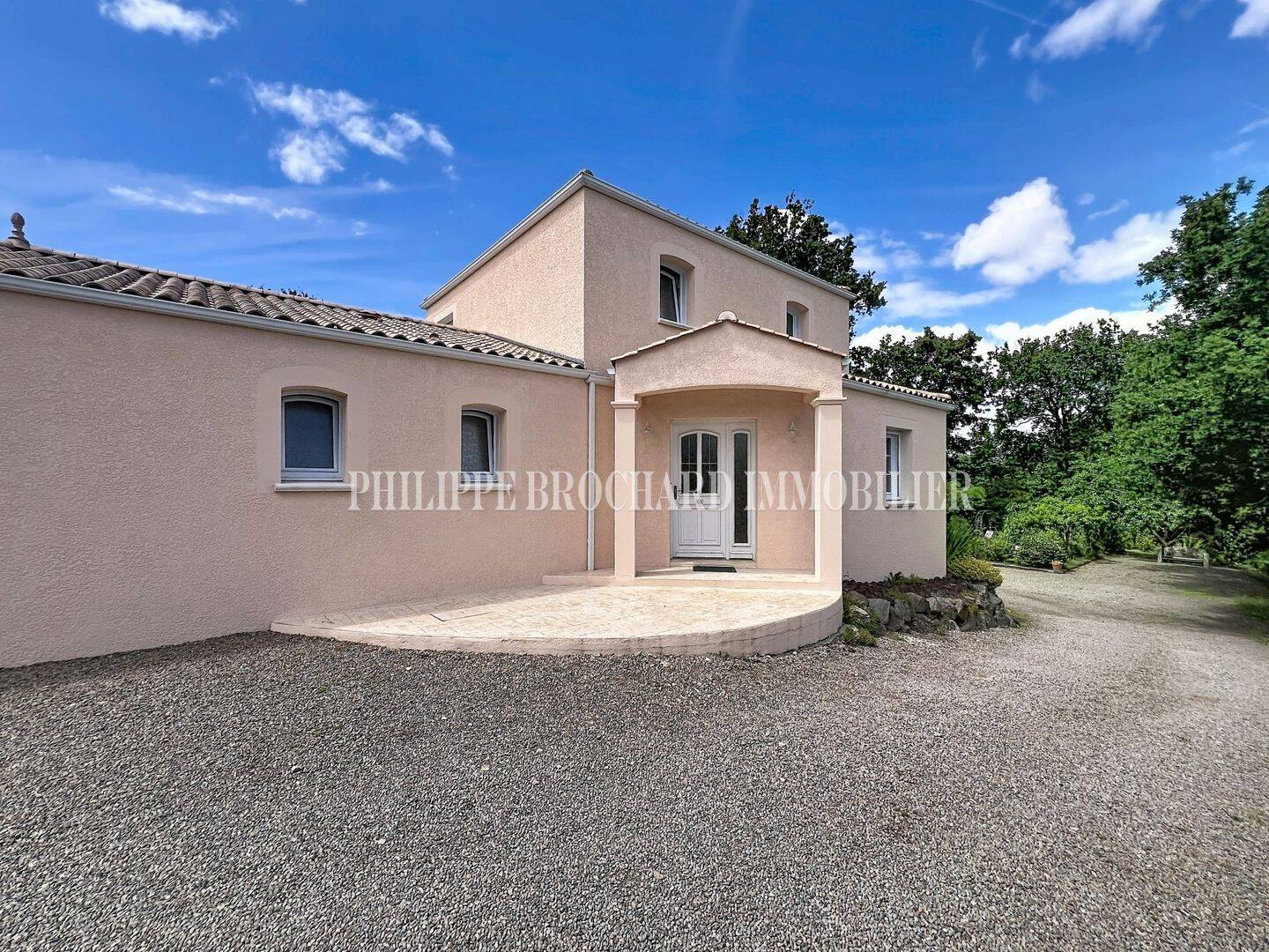 Maison 4 pièces 154 m² · à La Chaize-le-Vicomte · 153,6 m² · 335 703 €