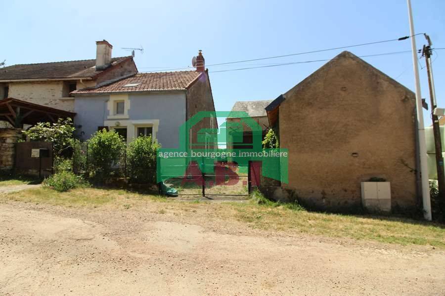 Maison 5 pièces 82 m² · à Corbigny · 82 m² · 60 000 €