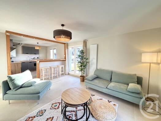 Appartement à louer 1 192 € 4 pièces 3 chambres 76,8 m² RDC Barberaz 73000