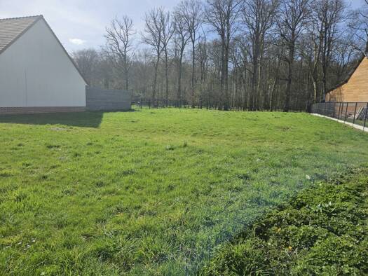 Terrain constructible viabilisé à vendre 126 000 € 1 315 m² de terrain Pissy 80540