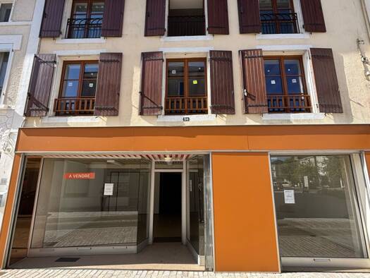 Immeuble à vendre 166 000 € 298 m² Sauzé-Vaussais 79190