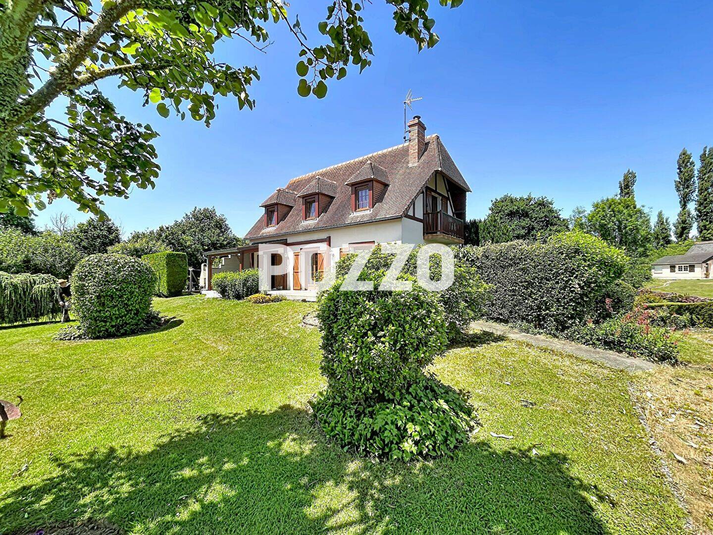 Maison 6 pièces 103 m² · à Bréhal · 102,7 m² · 321 000 €