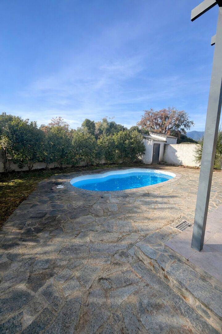 Maison 3 pièces 89 m² · à Ghisonaccia · 89 m² · 363 000 €