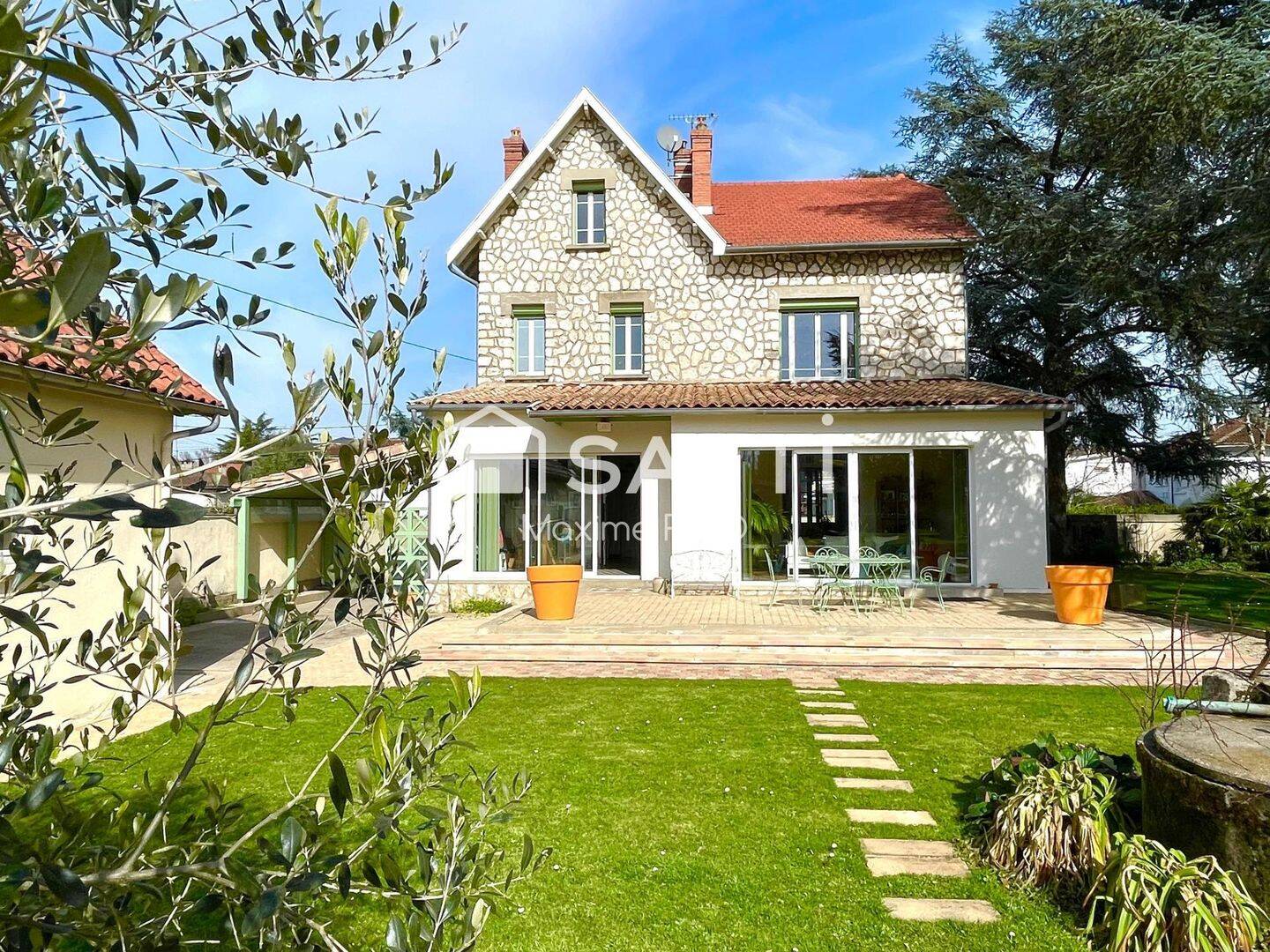 Maison 12 pièces 260 m² · à Marmande · 260 m² · 490 000 €