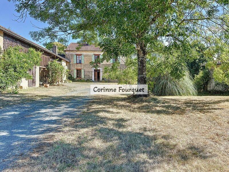Maison 8 pièces 267 m² · à Laguian-Mazous · 267 m² · 350 000 €