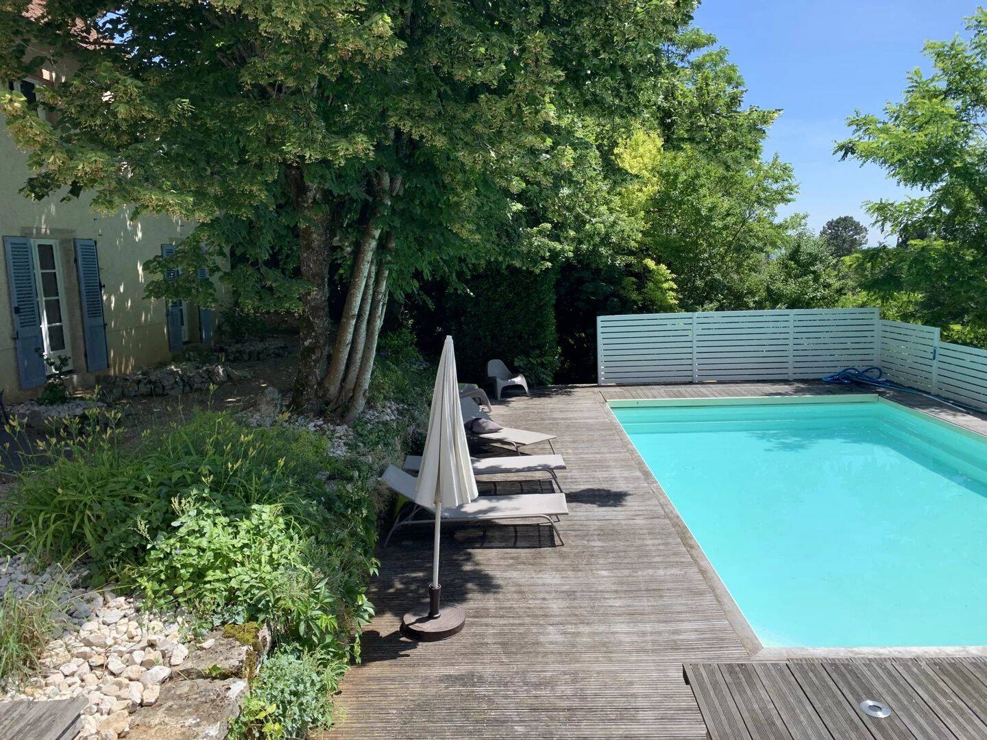 Maison 13 pièces 360 m² · à Fixin · 360 m² · 850 000 €