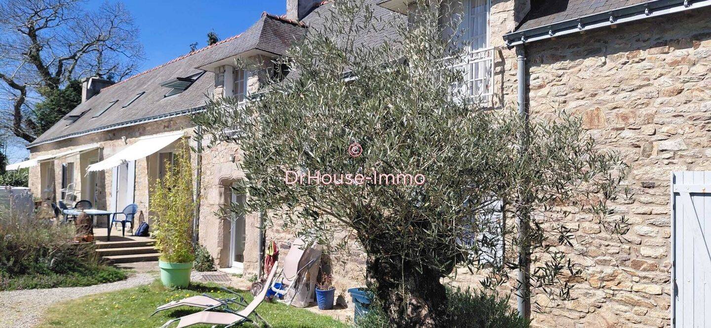 Maison 10 pièces 240 m² · à Cléguer · 240 m² · 363 475 €