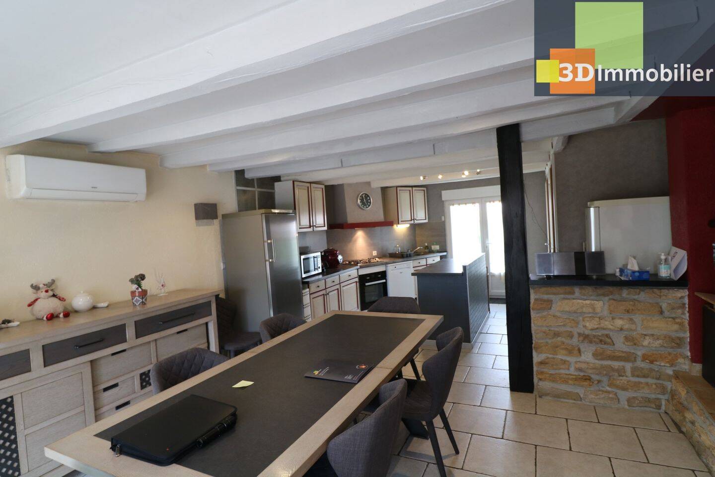 Maison 9 pièces 295 m² · à Chaussin · 295 m² · 332 000 €