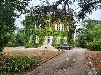 Château à vendre 1 248 000 € 32 pièces 4 chambres 919 m² 90 000 m² de terrain Agen 47000