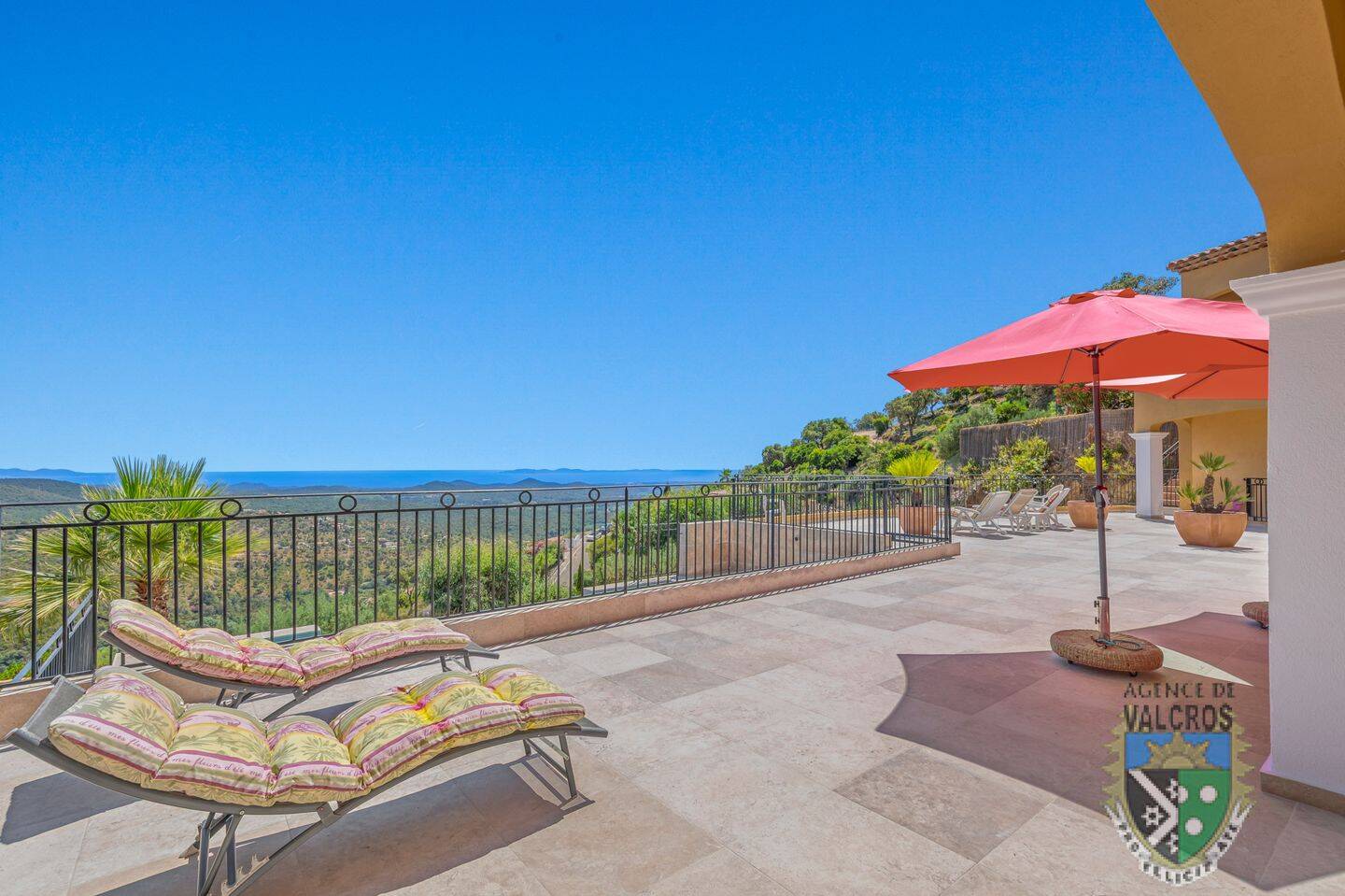 Maison 6 pièces 229 m² · à La Londe-les-Maures · 229 m² · 1 489 000 €