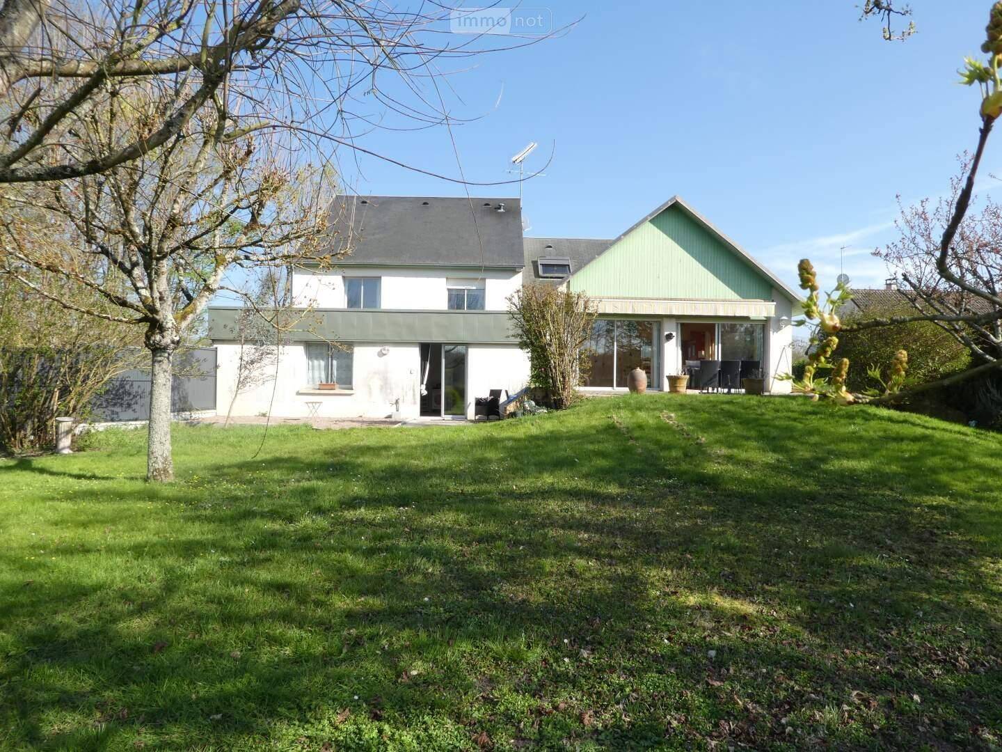 Maison 8 pièces 201 m² · à Villemandeur · 201 m² · 260 750 €