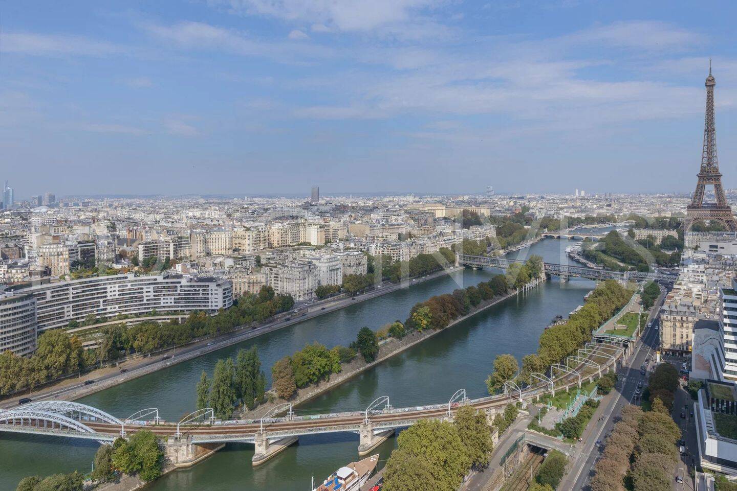 Appartement 4 pièces 130 m² · à Paris 15ème Arrondissement · 130 m² · 11 500 €