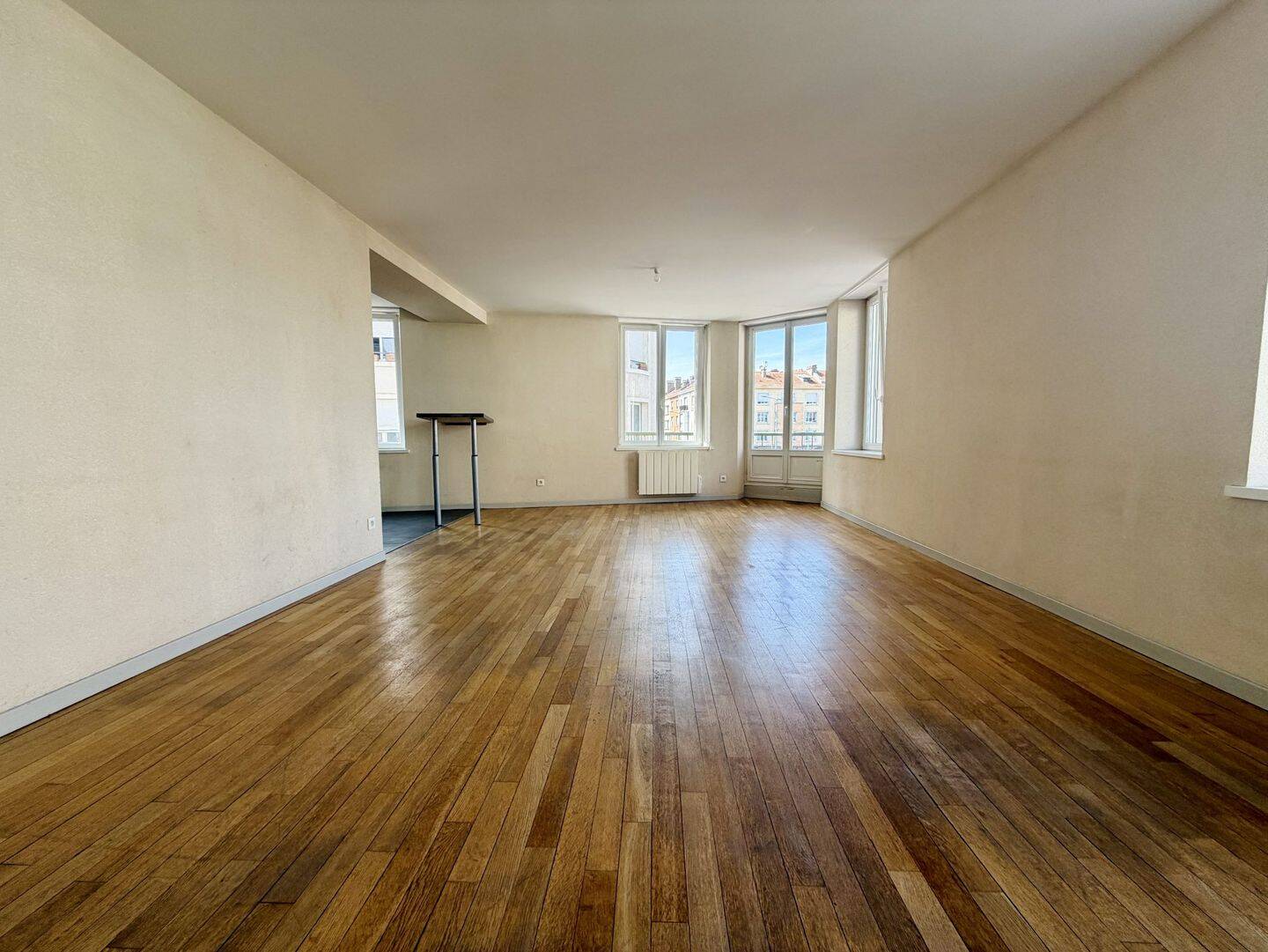 Appartement 4 pièces 92 m² · à Charmes · 92,4 m² · 711 €