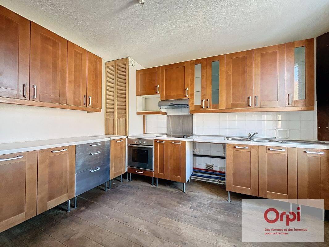 Appartement 3 pièces 75 m² · à Montluçon · 74,6 m² · 535 €