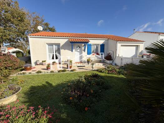 Maison de plain-pied à vendre 284 000 € 3 pièces 2 chambres 68 m² 400 m² de terrain Bretignolles-sur-Mer 85470