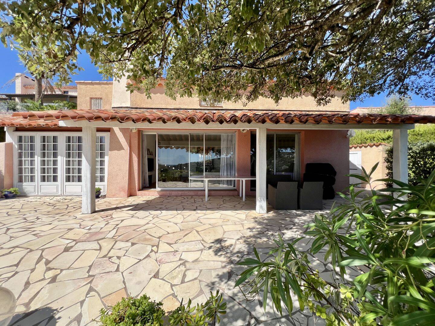 Maison 5 pièces 103 m² · à Roquebrune sur Argens · 103,2 m² · 645 000 €