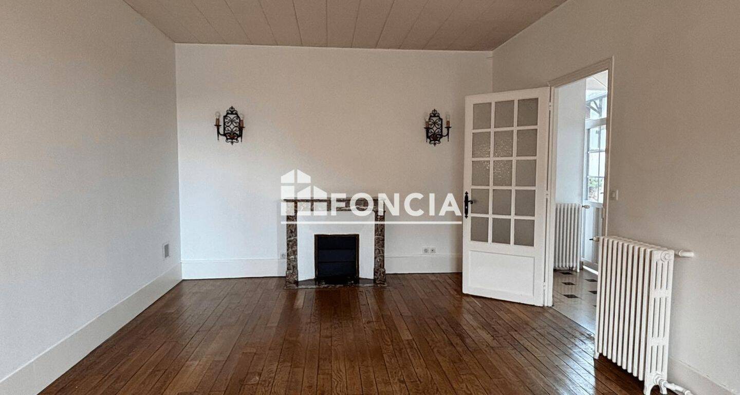 Maison 6 pièces 189 m² · à Étampes · 189 m² · 1 600 €/mois
