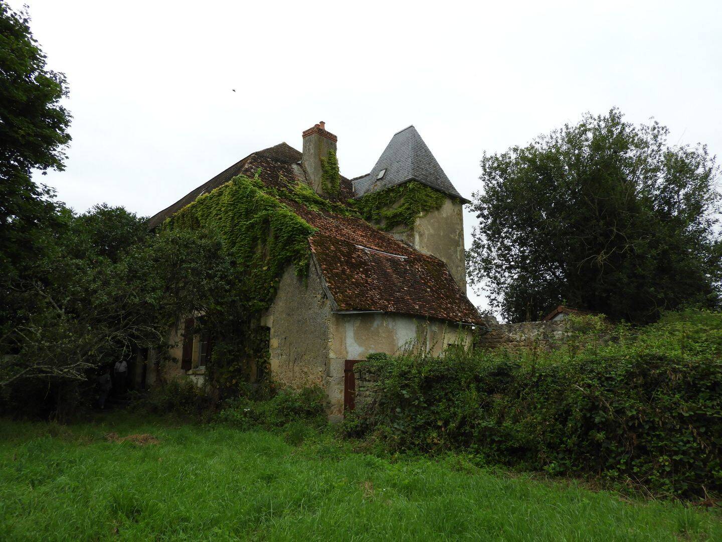 Maison 8 pièces 180 m² · à Champvert · 180 m² · 1 100 000 €