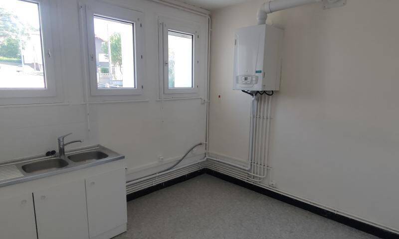 Appartement 1 pièce 30 m² · à Unieux · 30 m² · 241 €