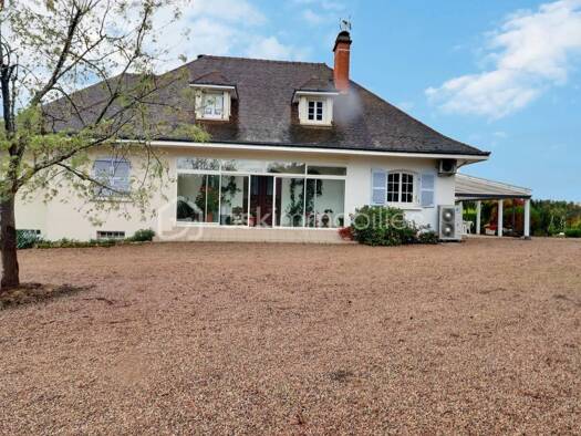 Maison à vendre 297 000 € 7 pièces 6 chambres 187,1 m² 9 033 m² de terrain Jaligny-sur-Besbre 03220