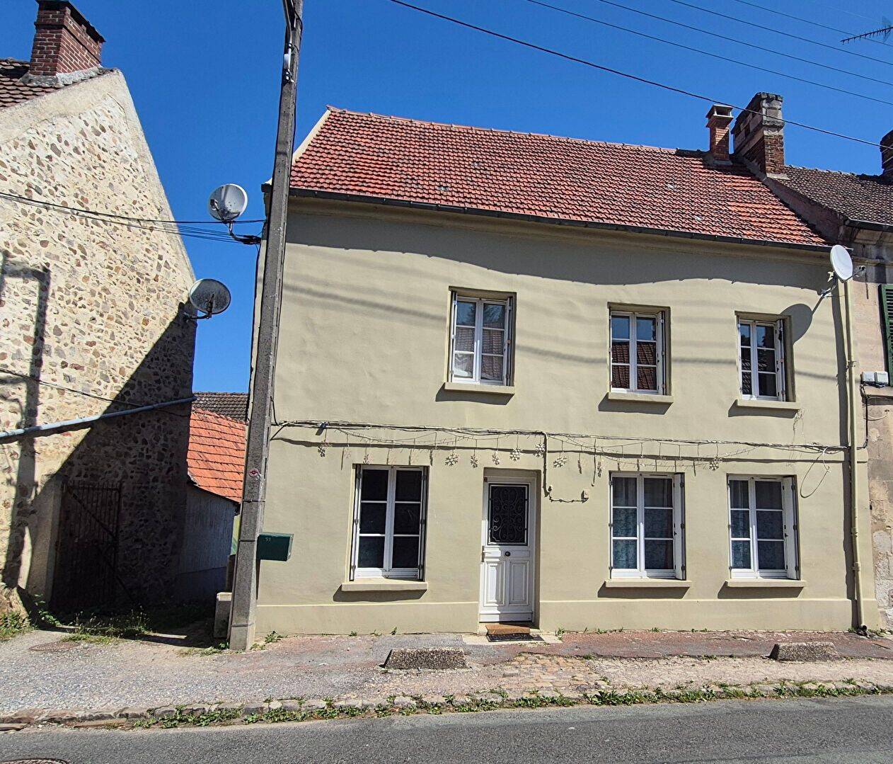 Maison 4 pièces 123 m² · à Ormoy-Villers · 123 m² · 236 000 €