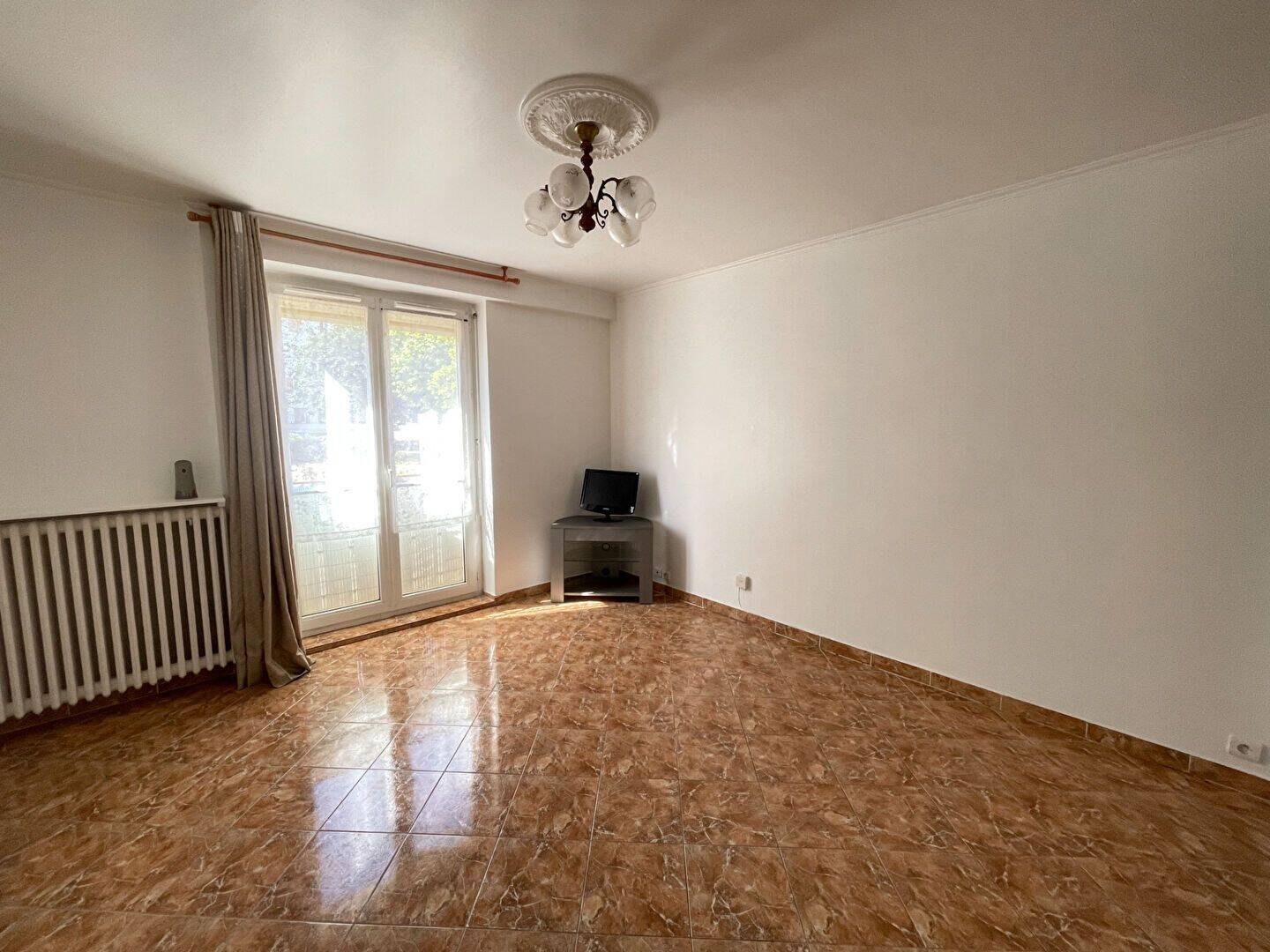 Appartement 4 pièces 65 m² · à Melun · 64,6 m² · 900 €/mois