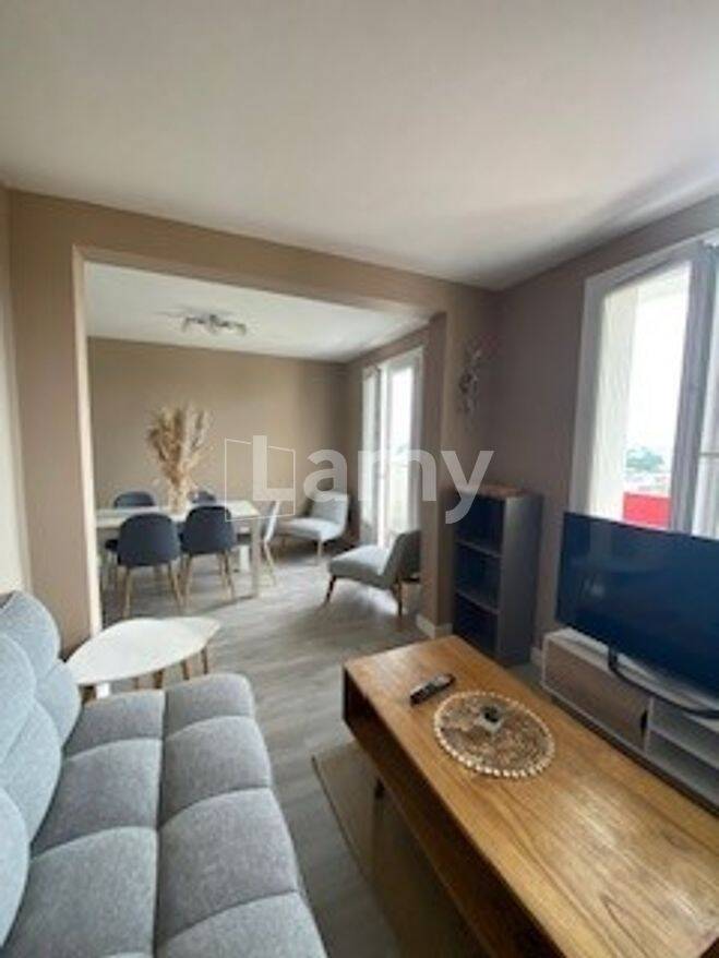 4 pièces 73 m² · à Talence · 72,8 m² · 1 350 €