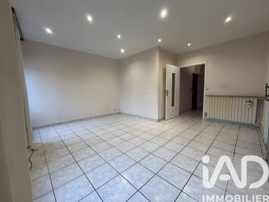 Appartement à vendre 99 000 € 3 pièces 2 chambres 69 m² Étage 2/3 Cités du Gargan-Bellevue-La Cerisaie Hayange 57700
