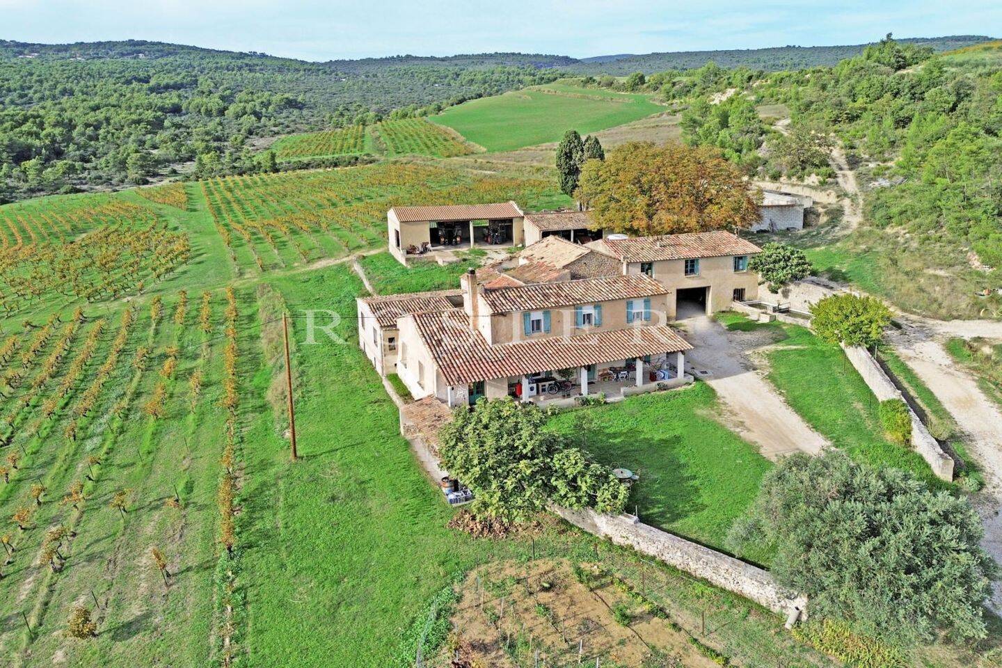 Maison 10 pièces 140 m² · à Murs · 140 m² · 5 300 000 €