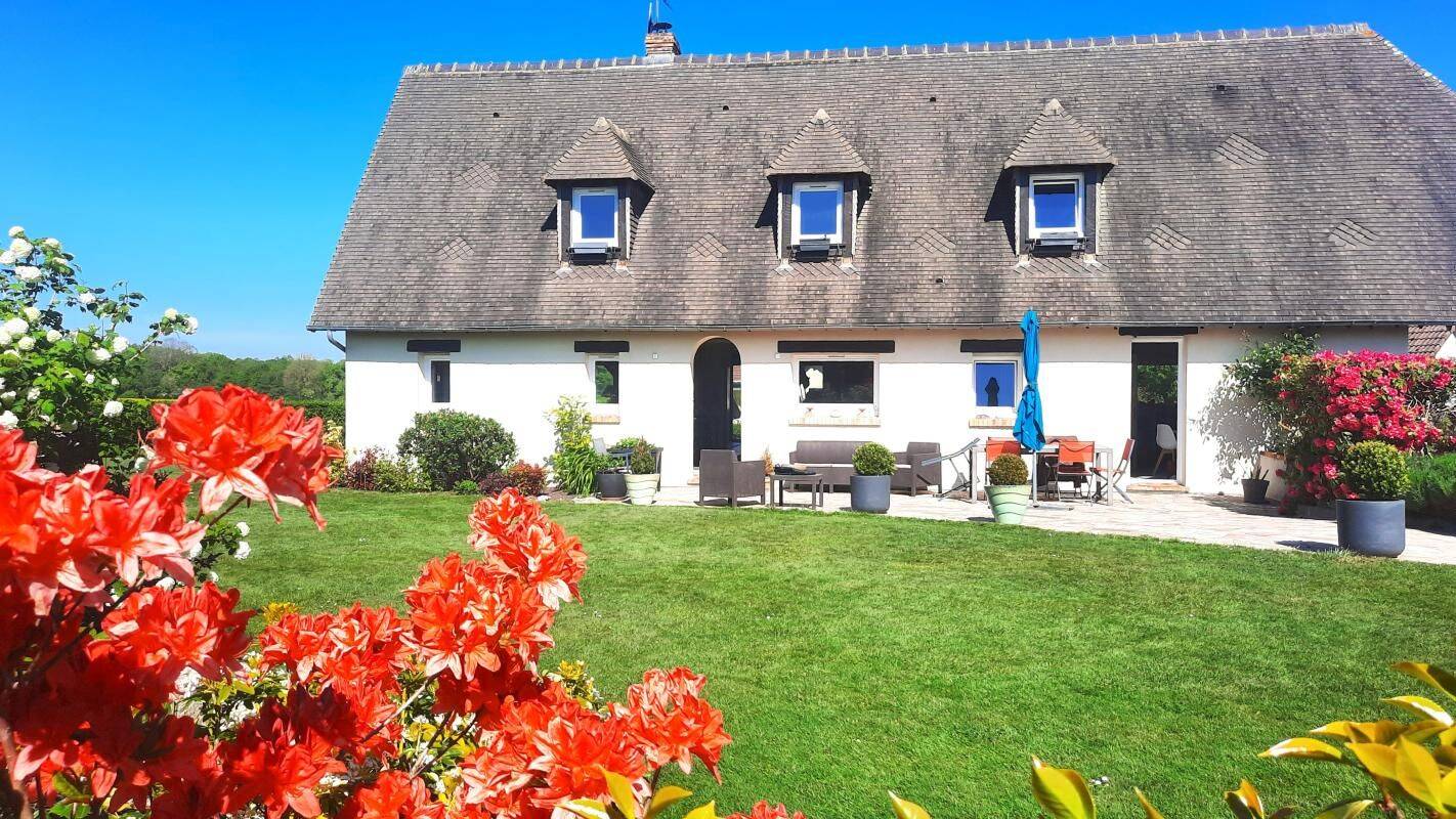 Maison 6 pièces 159 m² · à Saint-Éloi-de-Fourques · 159 m² · 380 000 €