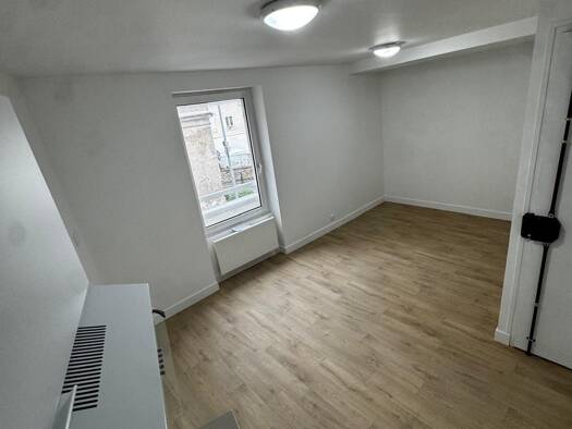 Appartement à louer - logement étudiant 700 € 1 pièce 18 m² Étage 1/2 Centre Groslay 95410