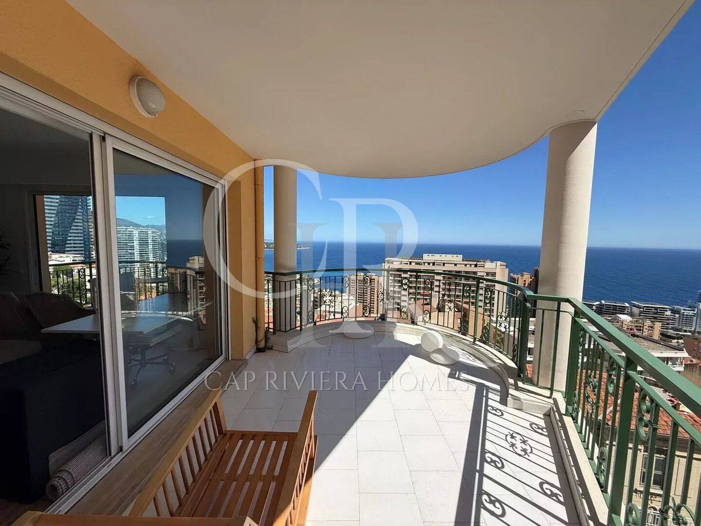 Appartement 3 pièces 81 m² · à Beausoleil · 80,5 m² · 1 200 000 €