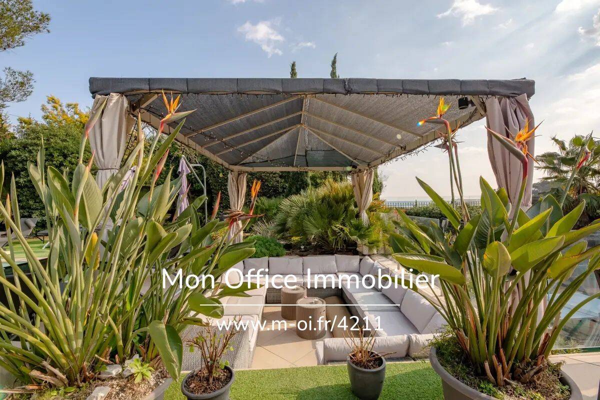 Maison 10 pièces 308 m² · à Fréjus · 308 m² · 1 999 000 €