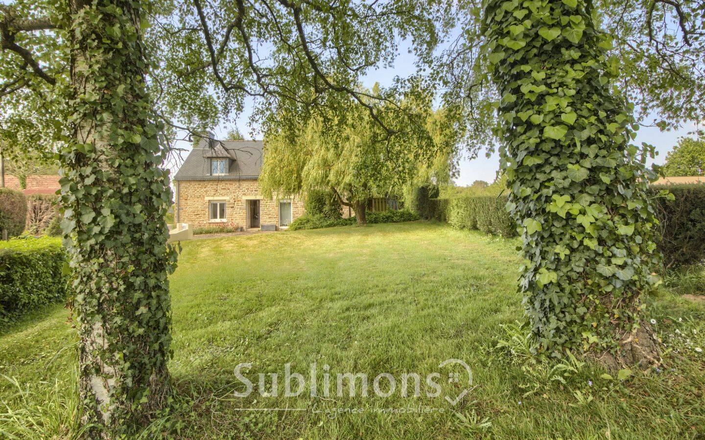 Maison 9 pièces 162 m² · à Caro · 162 m² · 270 000 €