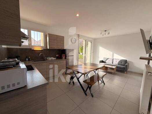 Appartement à vendre 159 000 € 3 pièces 2 chambres 60 m² RDC/2 Clairvaux-les-Lacs 39130