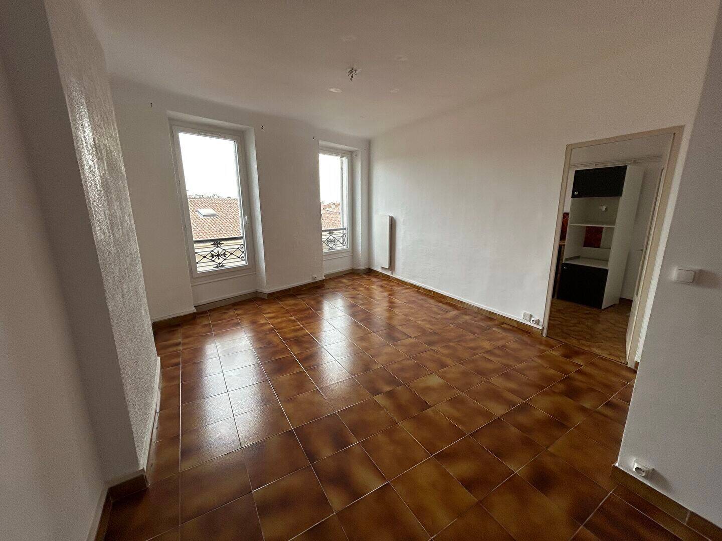 Appartement 2 pièces 66 m² · à Marseille 6ème Arrondissement · 65,9 m² · 920 €/mois