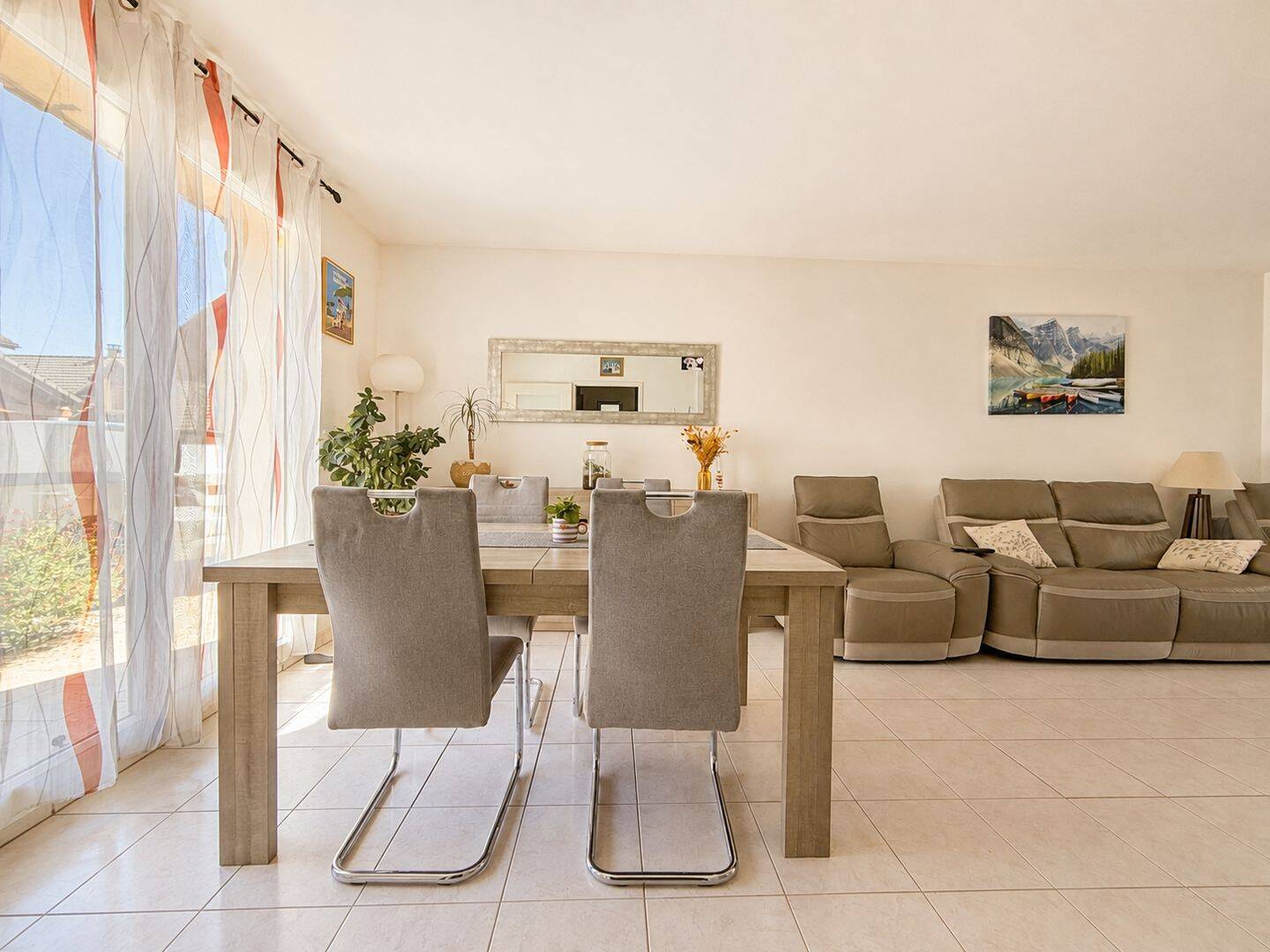 Maison 5 pièces 102 m² · à Ville-la-Grand · 102 m² · 470 000 €