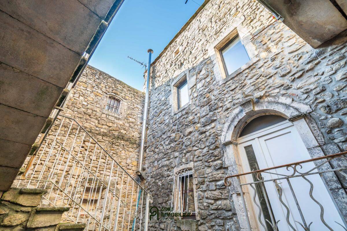 Maison 7 pièces 174 m² · à Uzès · 174 m² · 249 000 €