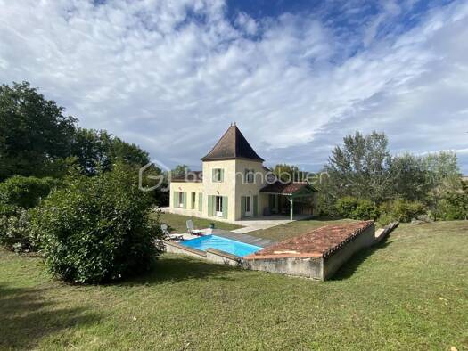 Maison de plain-pied à vendre 338 000 € 5 pièces 3 chambres 120 m² 4 820 m² de terrain Nérac 47600